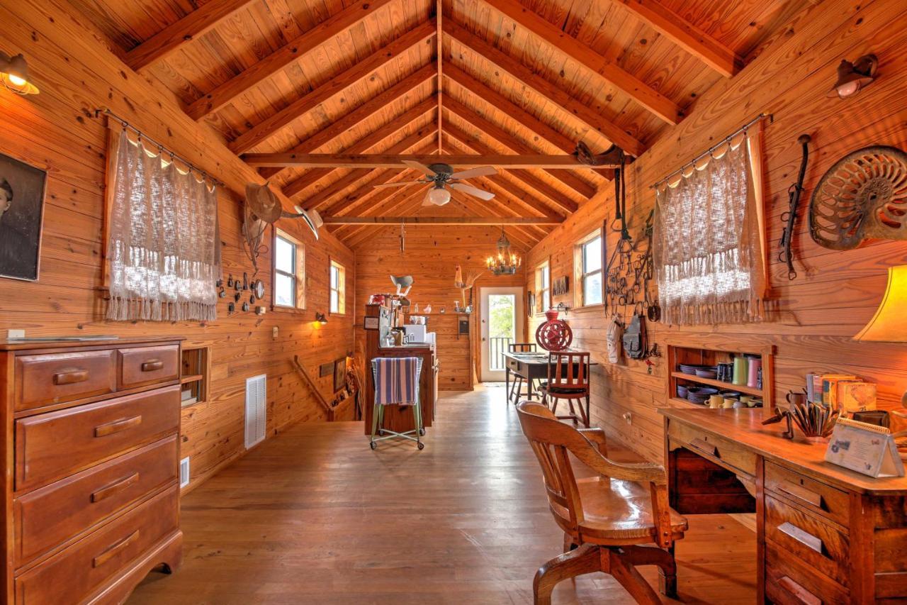 Ark Bunkhouse Fredericksburg Hideaway With Hot Tub Villa ภายนอก รูปภาพ