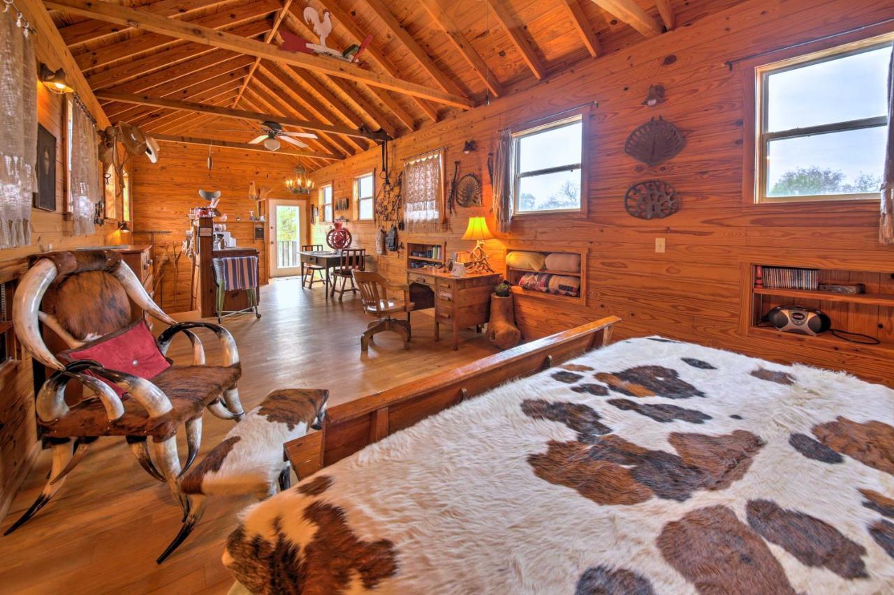 Ark Bunkhouse Fredericksburg Hideaway With Hot Tub Villa ภายนอก รูปภาพ